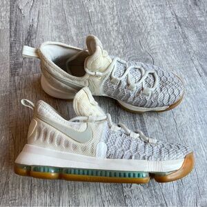 Nike KD 9 Boys Basketball Shoes Size 5.5 White Knit Kevin Durant Sneaker